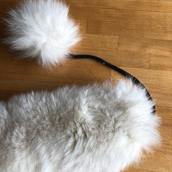 Handmade White Polar Fox Scharf soft White Winter Accessories - Picture 2 of 7